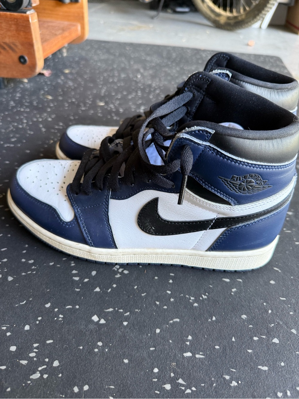 Nike 
Air Jordan 1 Retro High OG 'Midnight